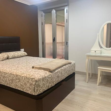 Apartamento Deluxe, 4 Habitaciones, Parking Madrid Eksteriør billede