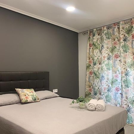 Apartamento Deluxe, 4 Habitaciones, Parking Madrid Eksteriør billede