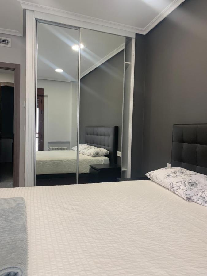 Apartamento Deluxe, 4 Habitaciones, Parking Madrid Eksteriør billede