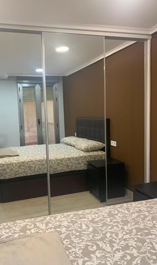 Apartamento Deluxe, 4 Habitaciones, Parking Madrid Eksteriør billede