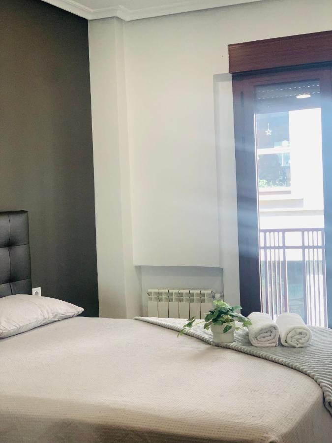 Apartamento Deluxe, 4 Habitaciones, Parking Madrid Eksteriør billede