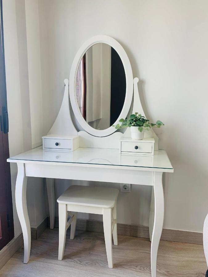 Apartamento Deluxe, 4 Habitaciones, Parking Madrid Eksteriør billede