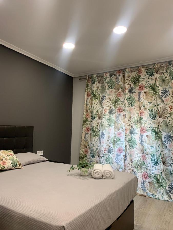 Apartamento Deluxe, 4 Habitaciones, Parking Madrid Eksteriør billede